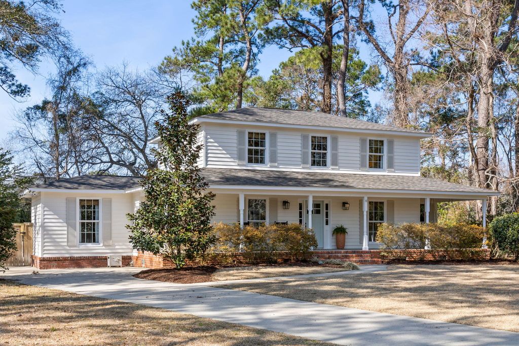 Photo of 743 Gypsy Lane, Mount Pleasant, SC 29464 (MLS # 26003896)