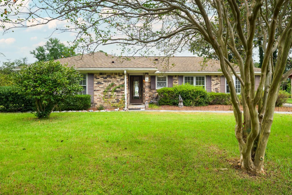 Photo of 103 Wappoolah Drive, Summerville, SC 29486 (MLS # 25026879)