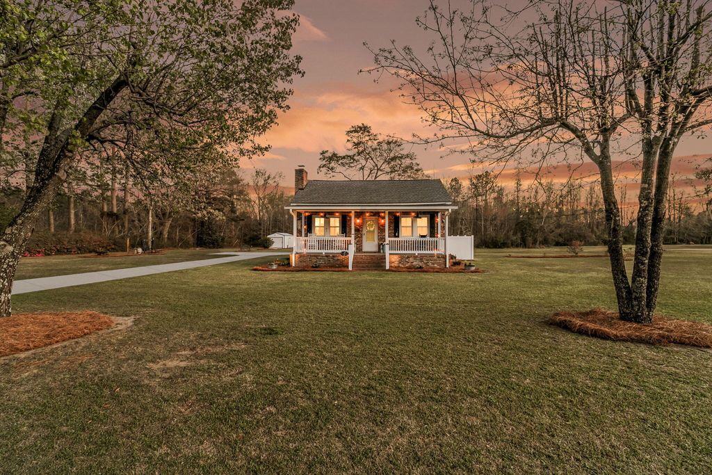 Photo of 4454 Cottageville Highway, Round O, SC 29474 (MLS # 26008147)