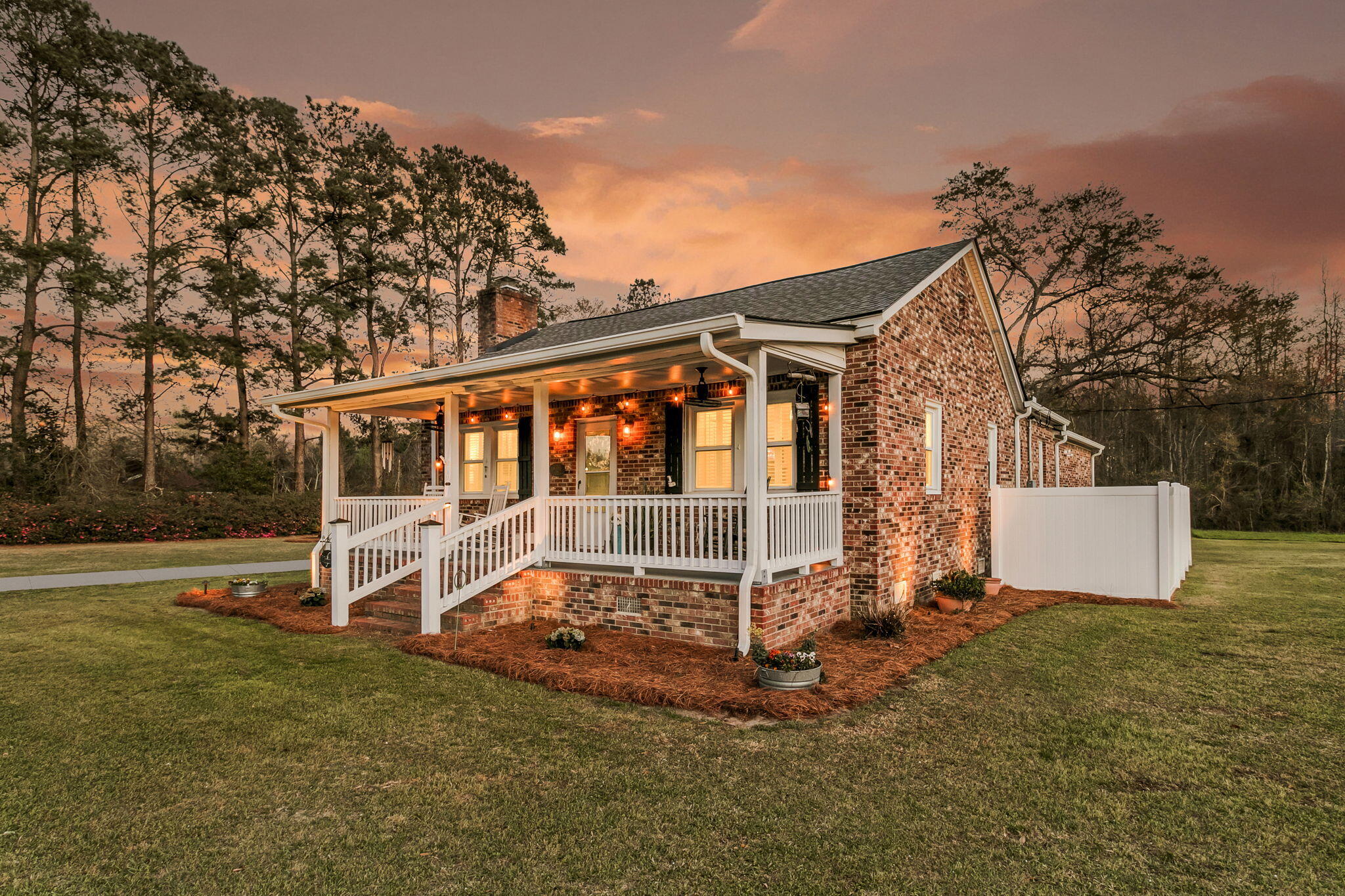 4454 Cottageville Highway