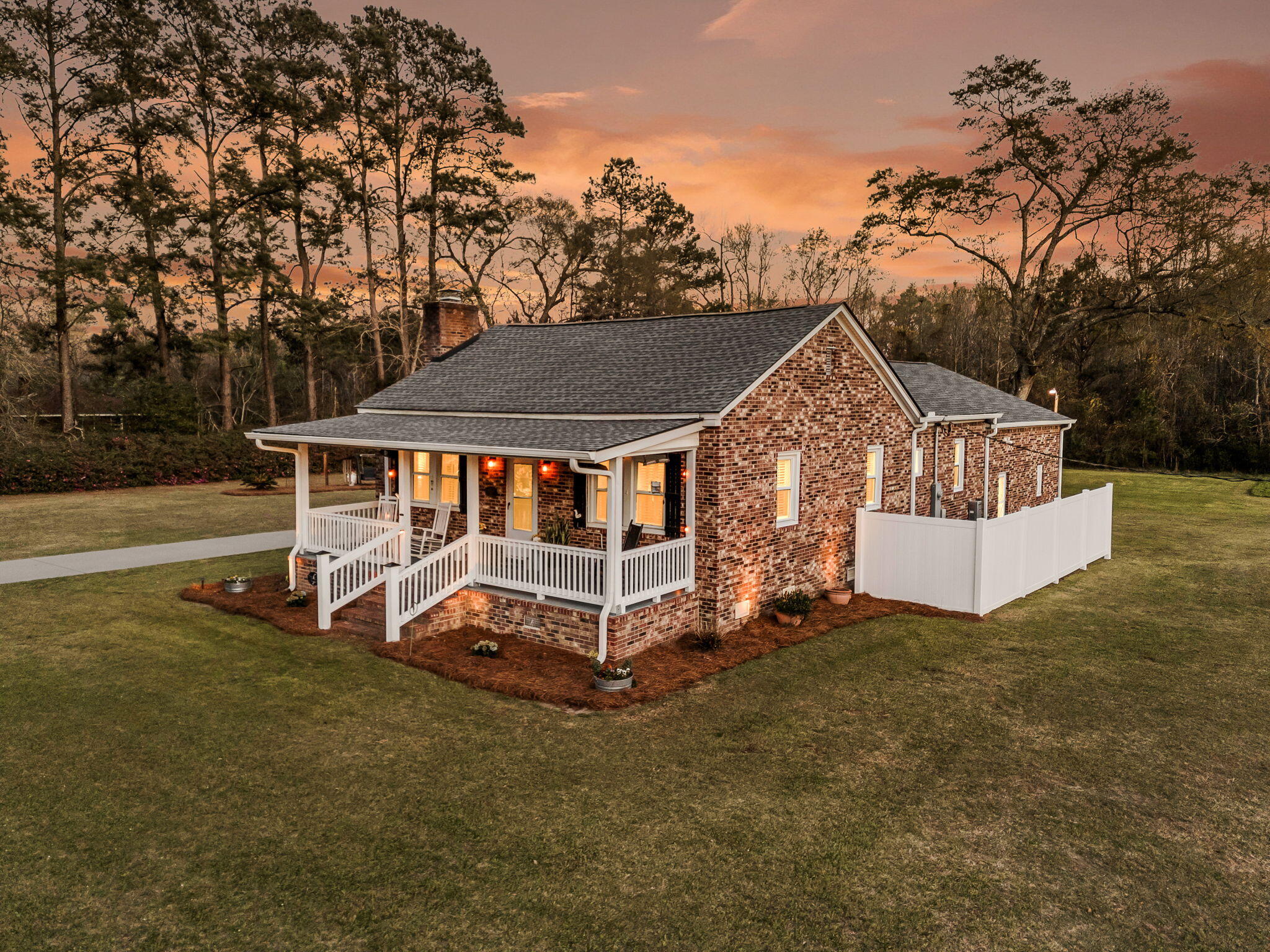 4454 Cottageville Highway