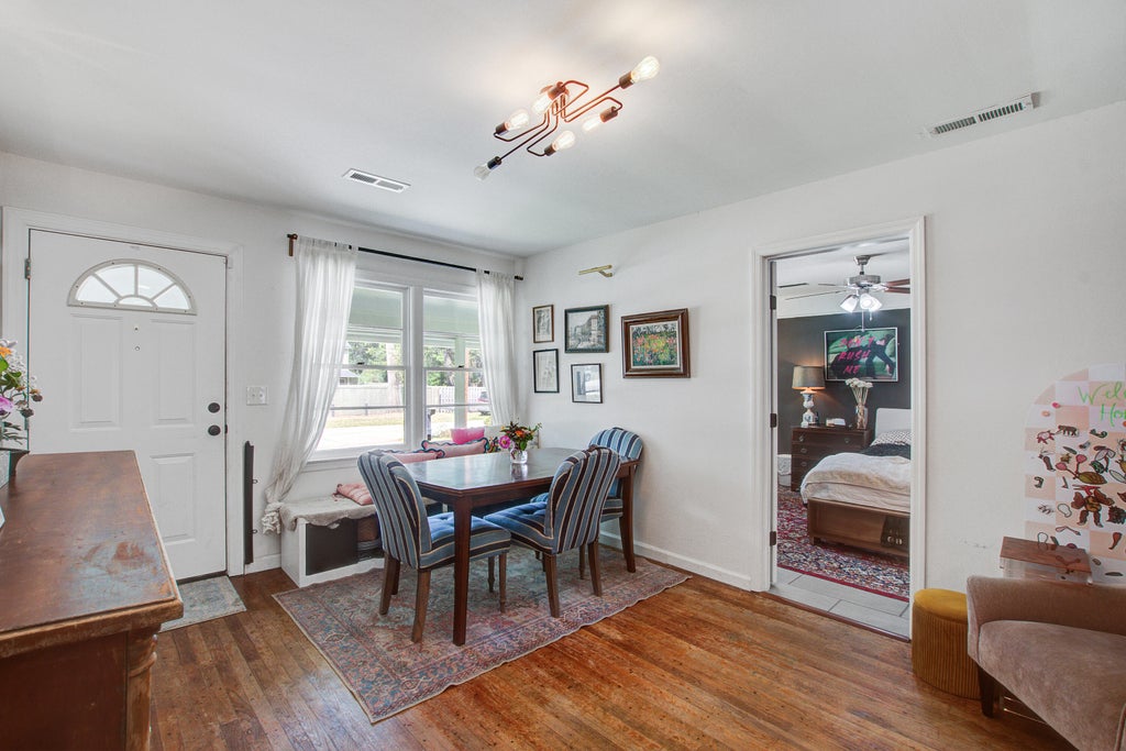 Photo of 2405 Lantern Street, Charleston, SC 29414 (MLS # 26023634)