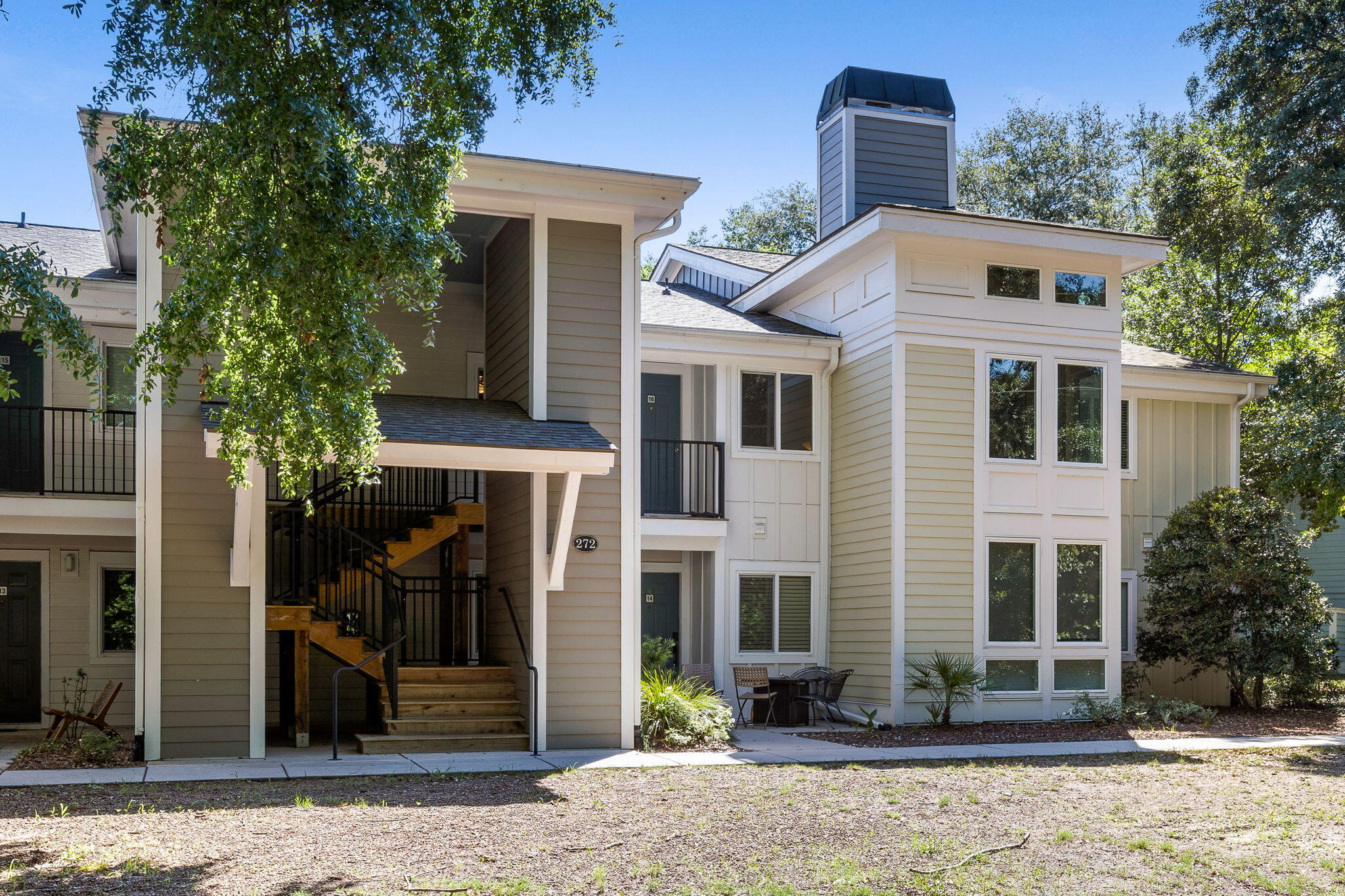 272 Alexandra Drive Unit 16