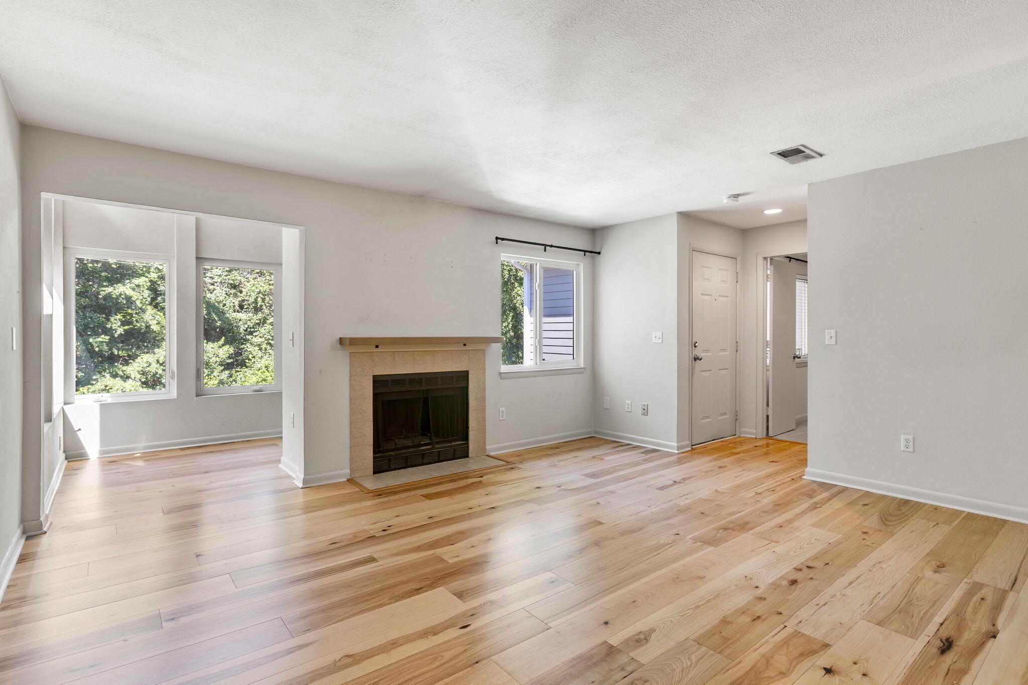 272 Alexandra Drive Unit 16