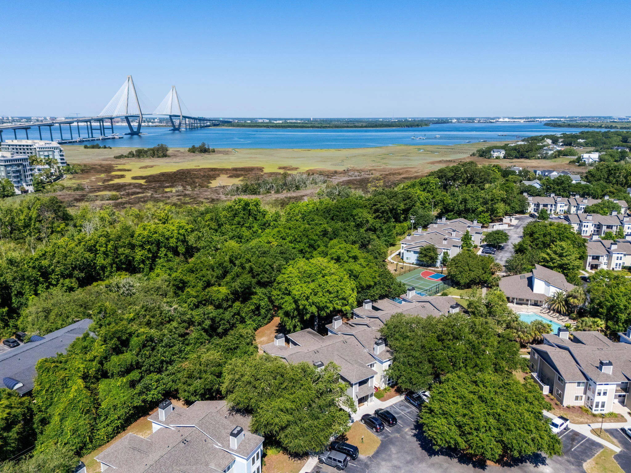 272 Alexandra Drive Unit Unit 16