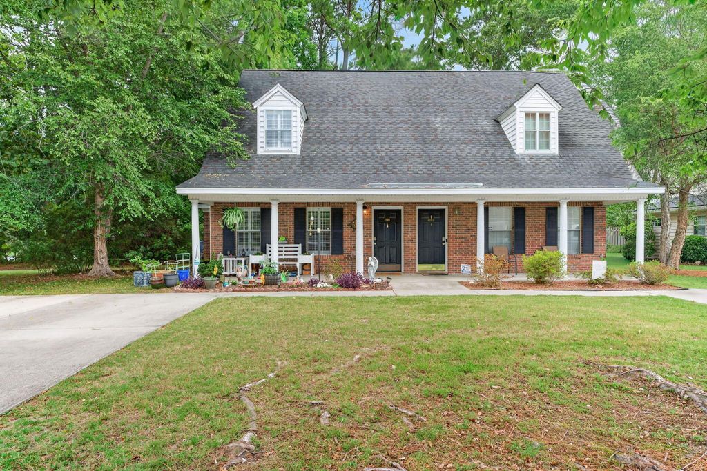 Photo of 4803 Habersham Lane, Summerville, SC 29485 (MLS # 26015815)