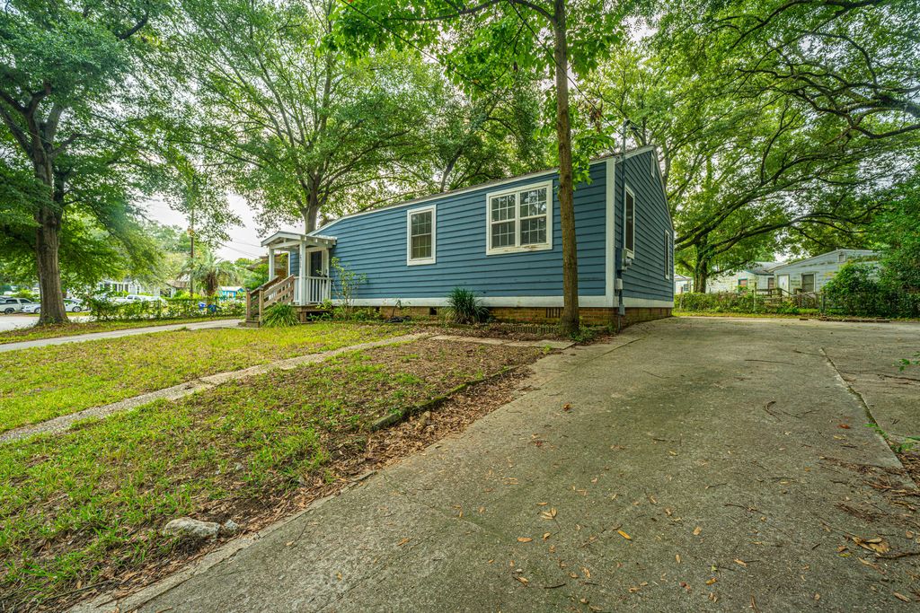 Photo of 2355 Cambridge Avenue, North Charleston, SC 29405 (MLS # 25032147)