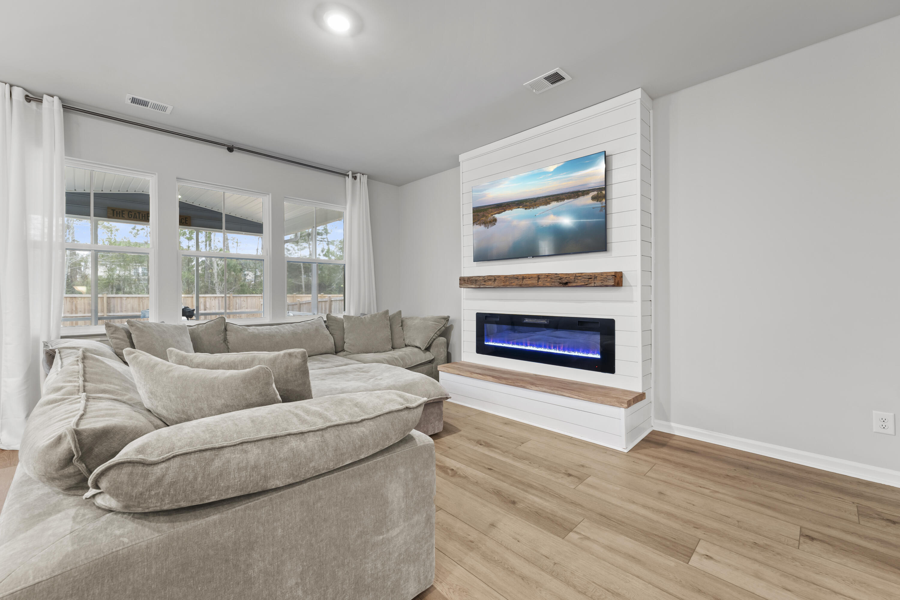 565 Yellow Leaf Lane