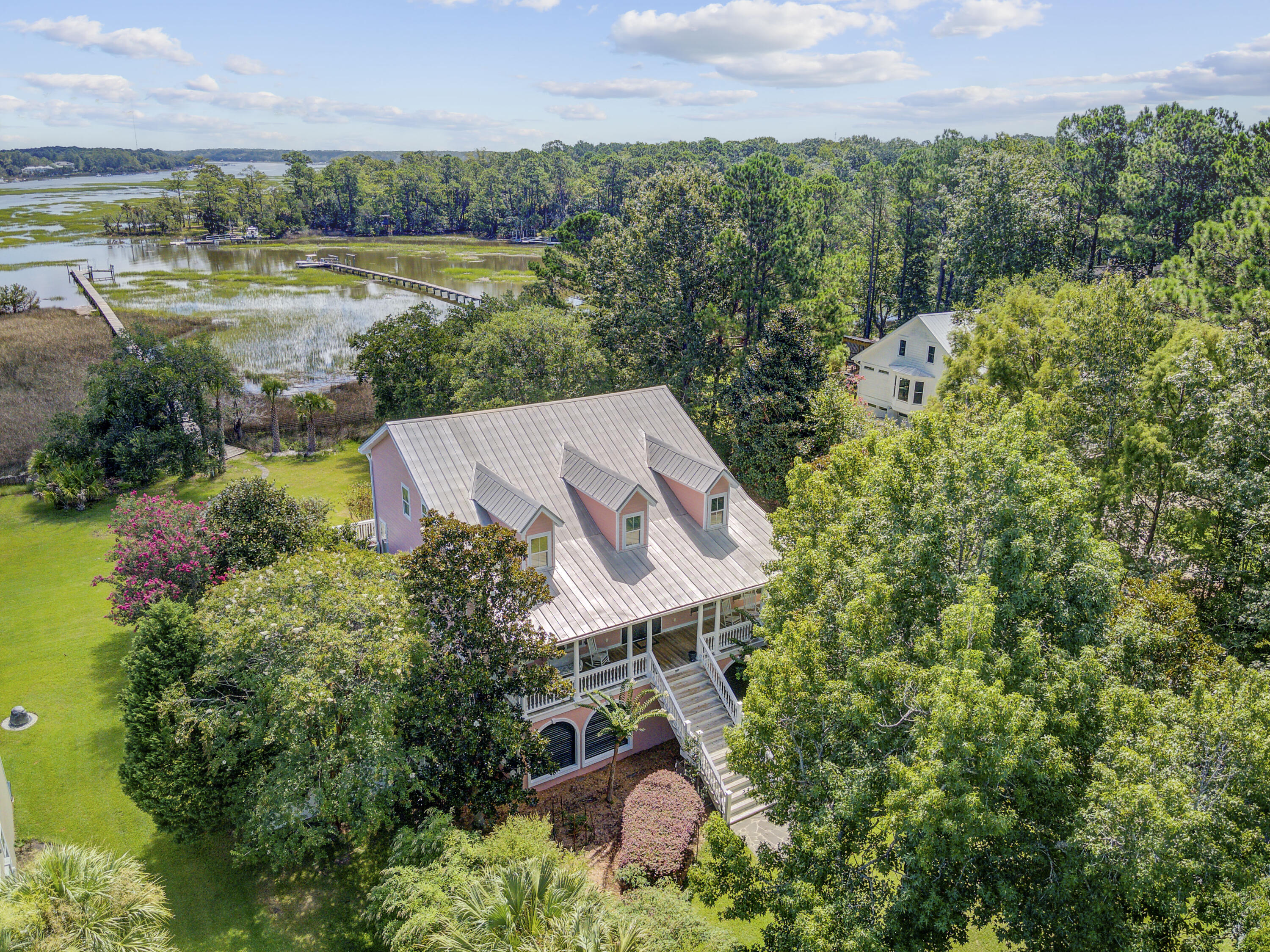 470 Commonwealth Road