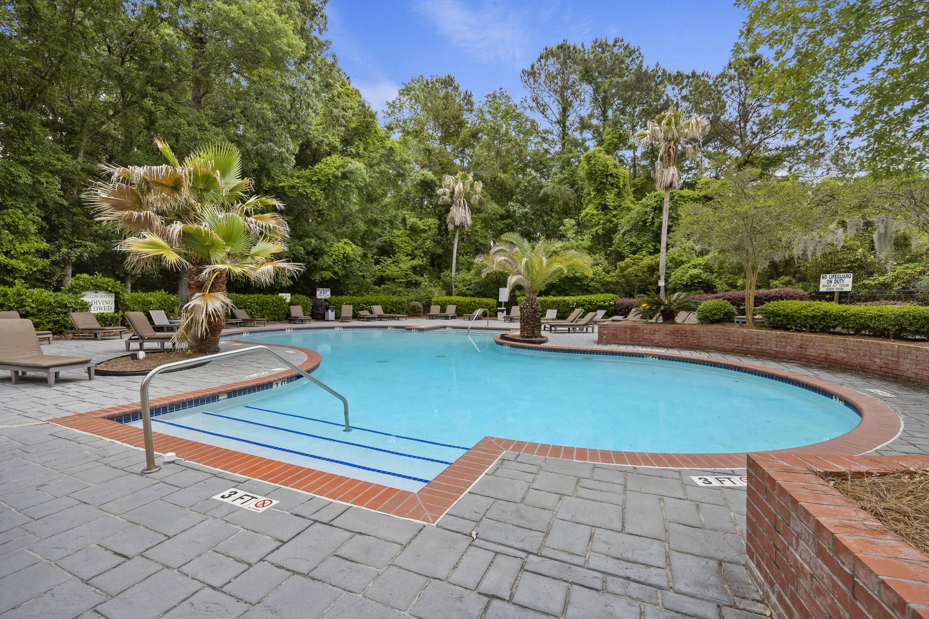 700 Daniel Ellis Drive 5103