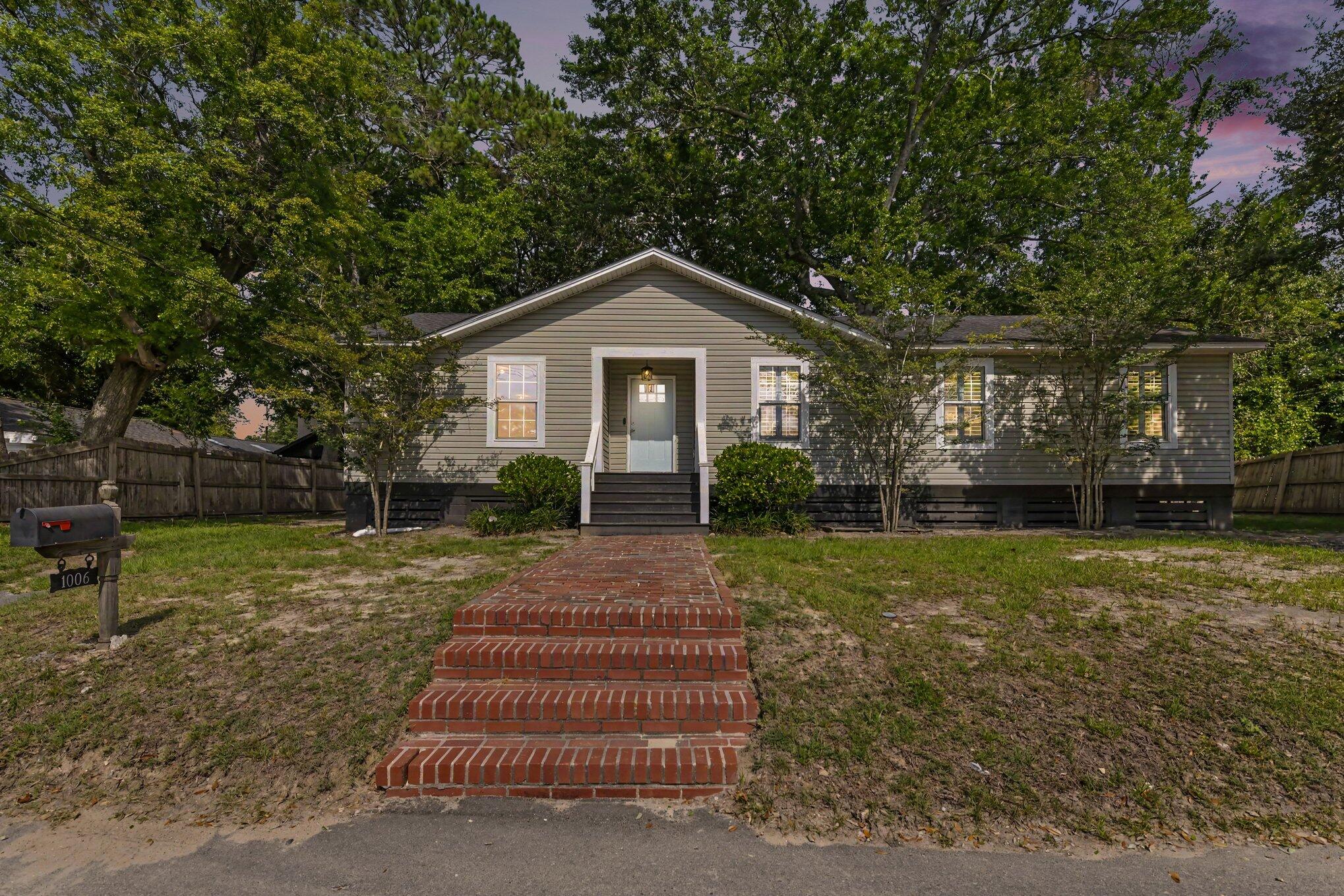 1006 Fiall Street