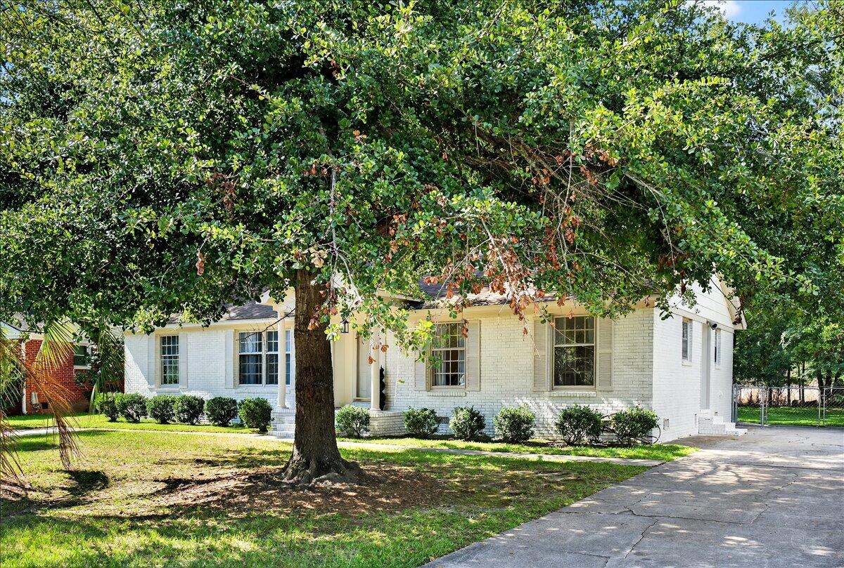 3452 Plaza Lane