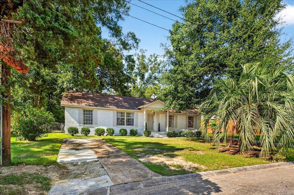 Photo of 3452 Plaza Lane, North Charleston, SC 29420 (MLS # 26012362)