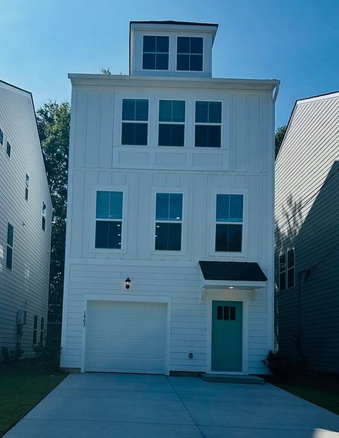 A home in North Charleston