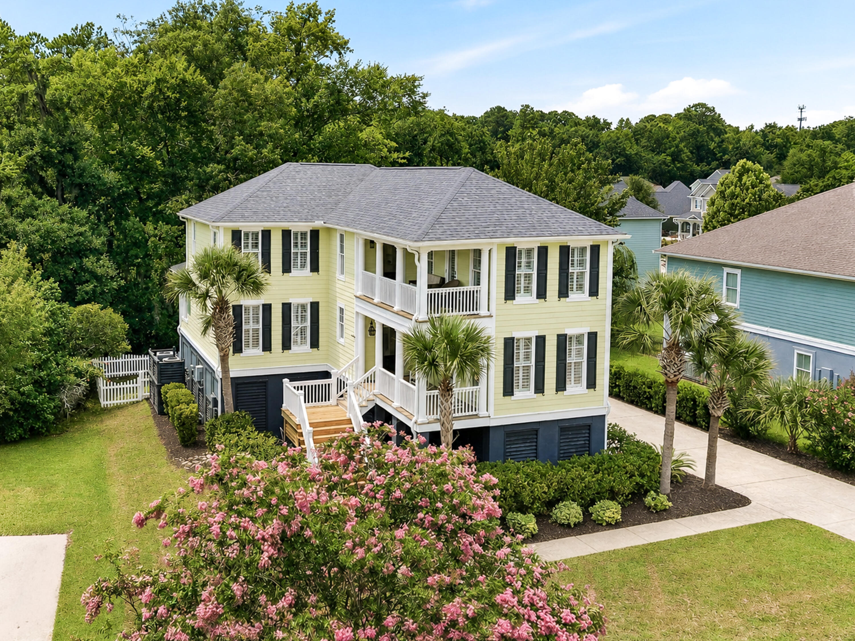 1129 Lands End Drive