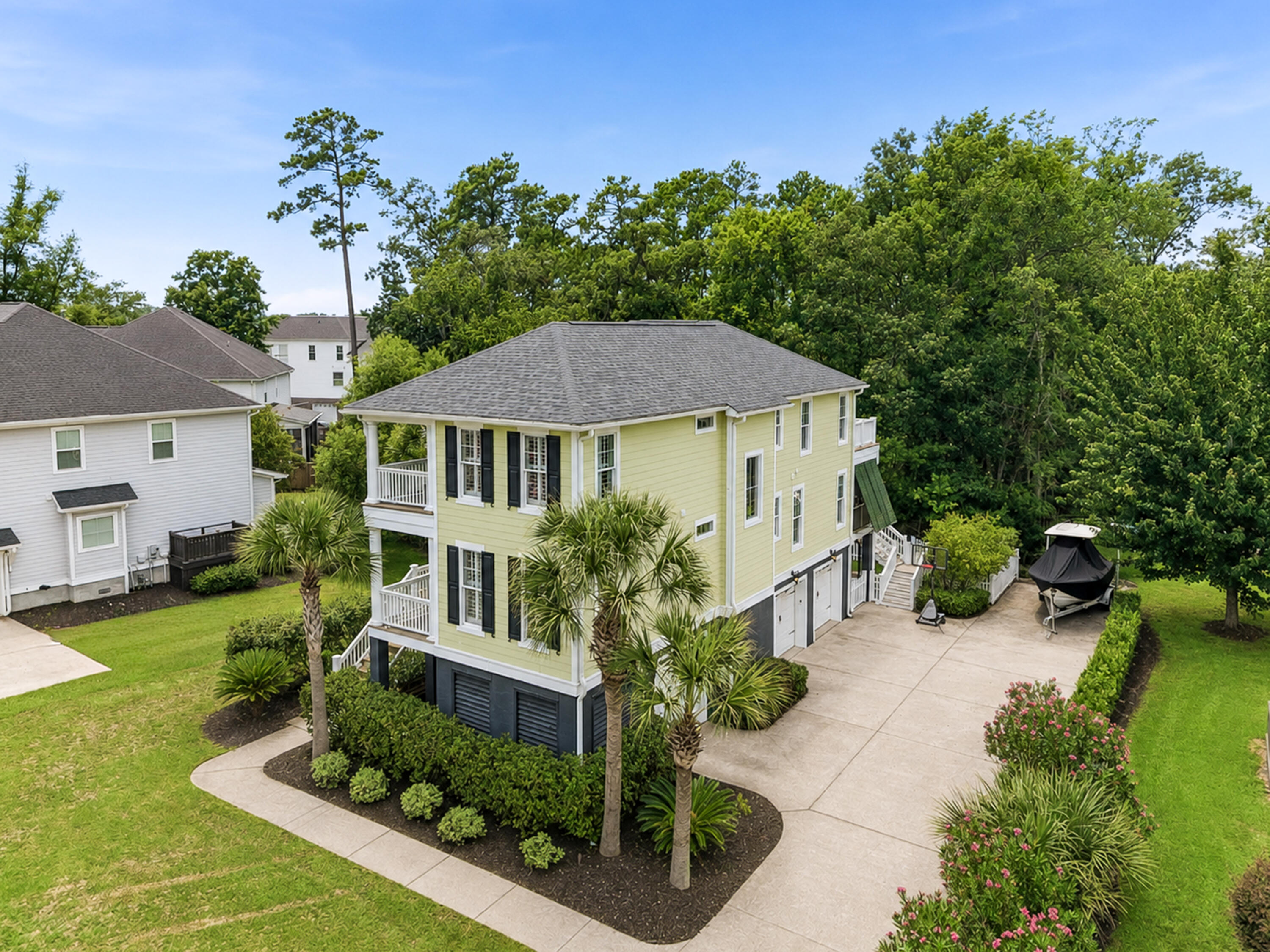 1129 Lands End Drive
