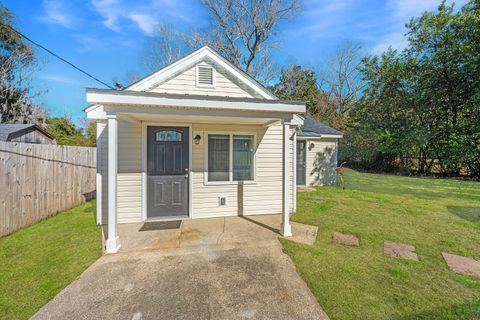 A home in North Charleston