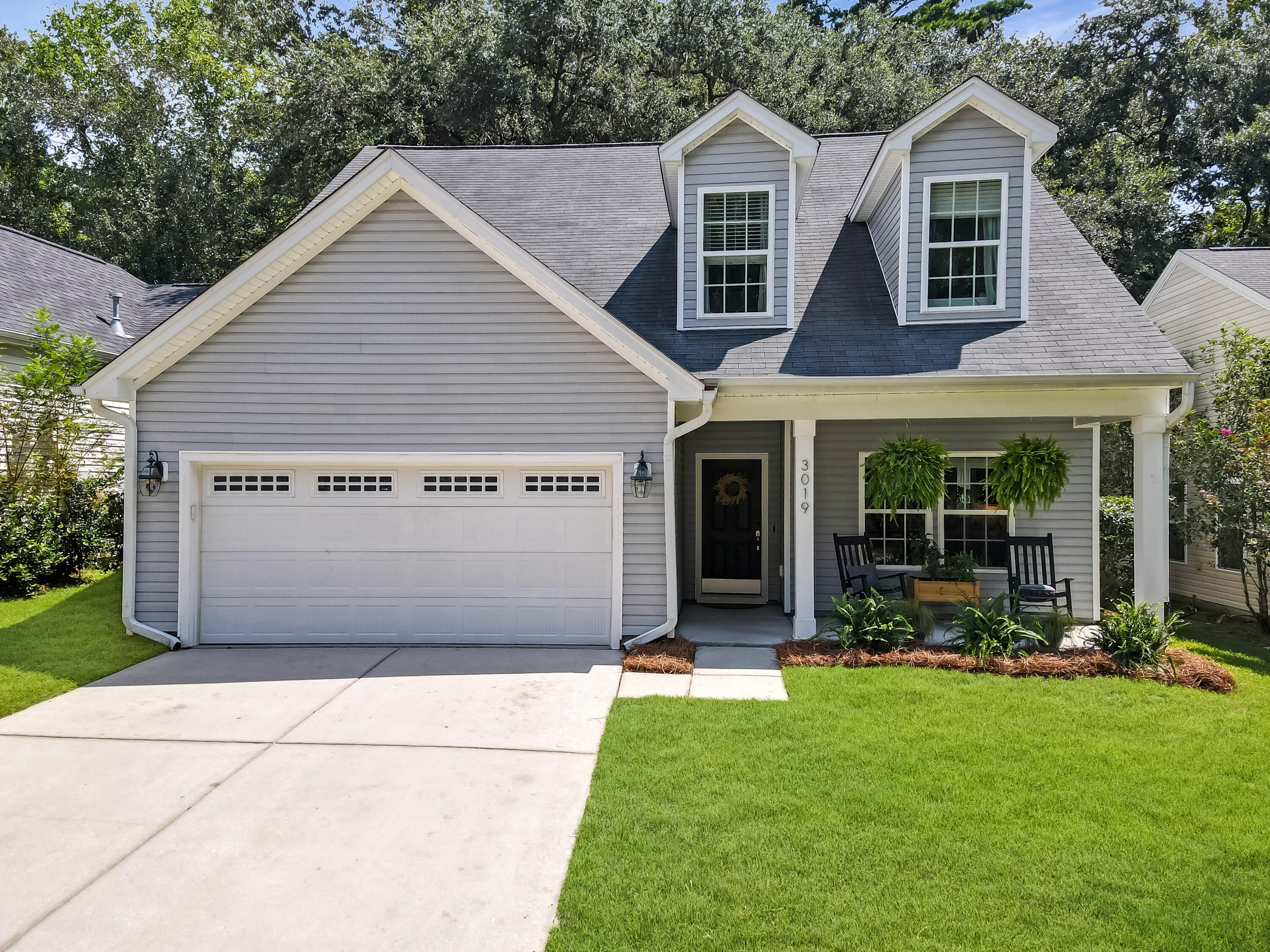 View Summerville, SC 29485 house