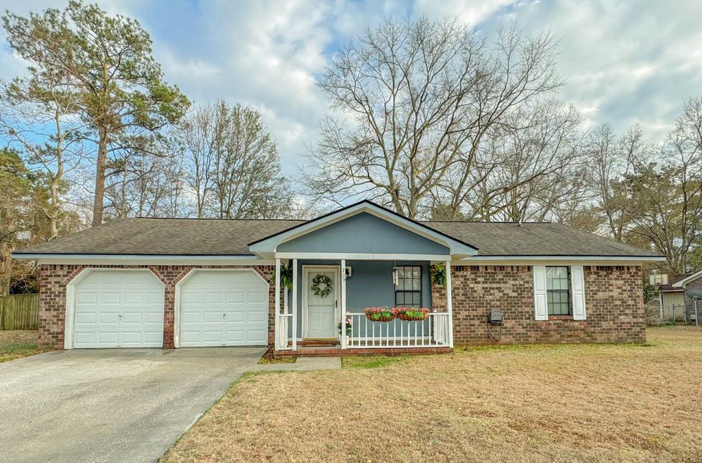 Photo of 205 Kentucky Drive, Ladson, SC 29456 (MLS # 26005033)