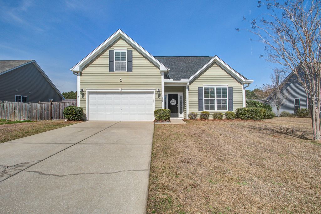 Photo of 1022 Bridlewood Farms Parkway, Ridgeville, SC 29472 (MLS # 26005418)