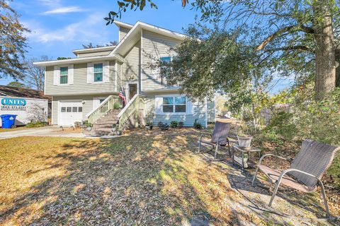 A home in North Charleston