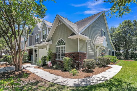 A home in North Charleston