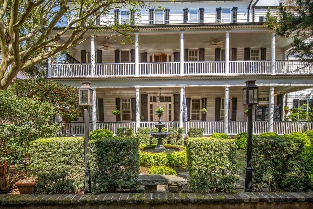 Photo of 54 King Street, Charleston, SC 29401 (MLS # 26009066)