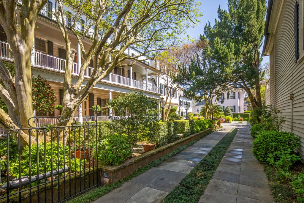 Photo of 54 King Street, Charleston, SC 29401 (MLS # 26009066)