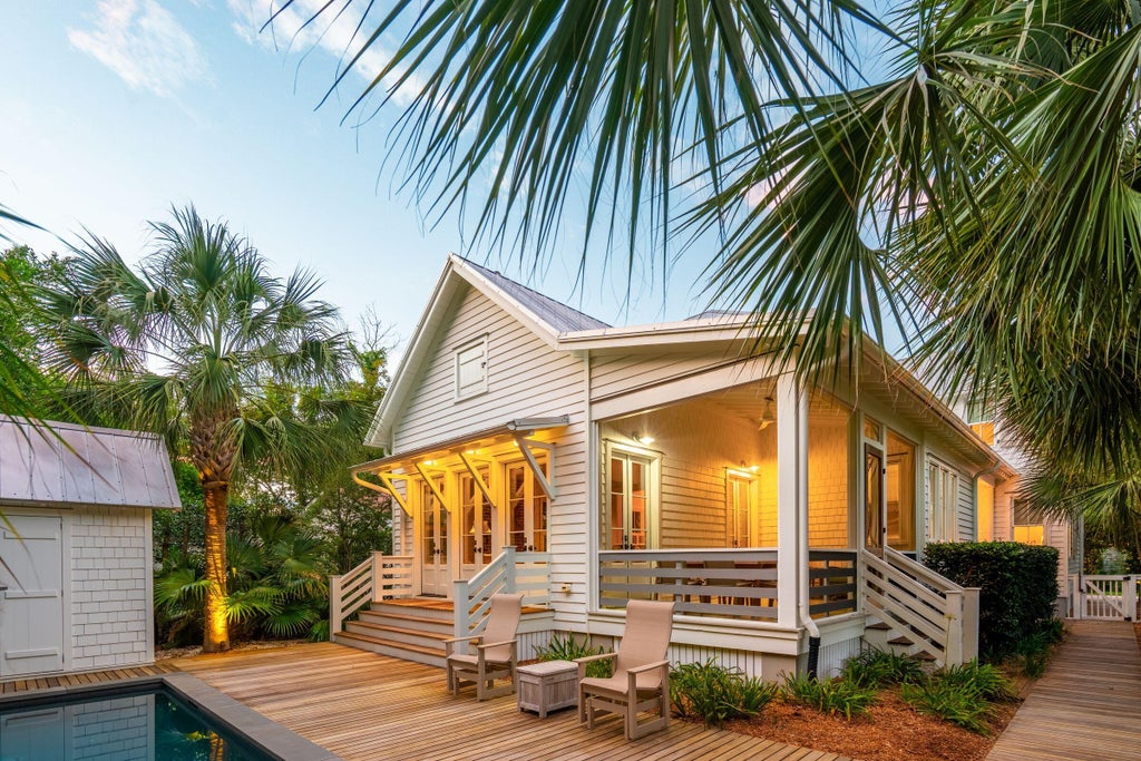 Photo of 913 Pitt Street, Mount Pleasant, SC 29464 (MLS # 26024874)