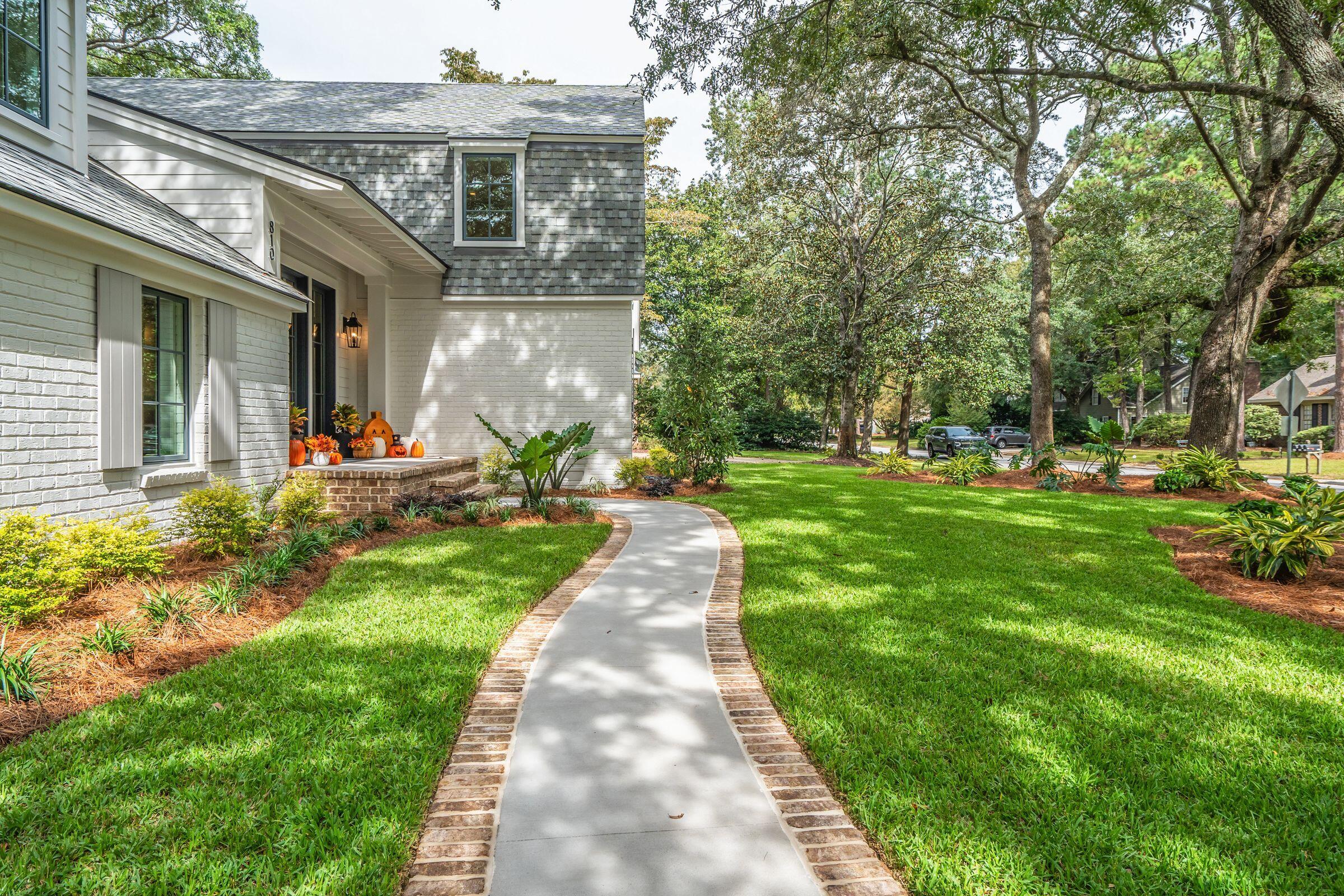 810 Creekside Drive