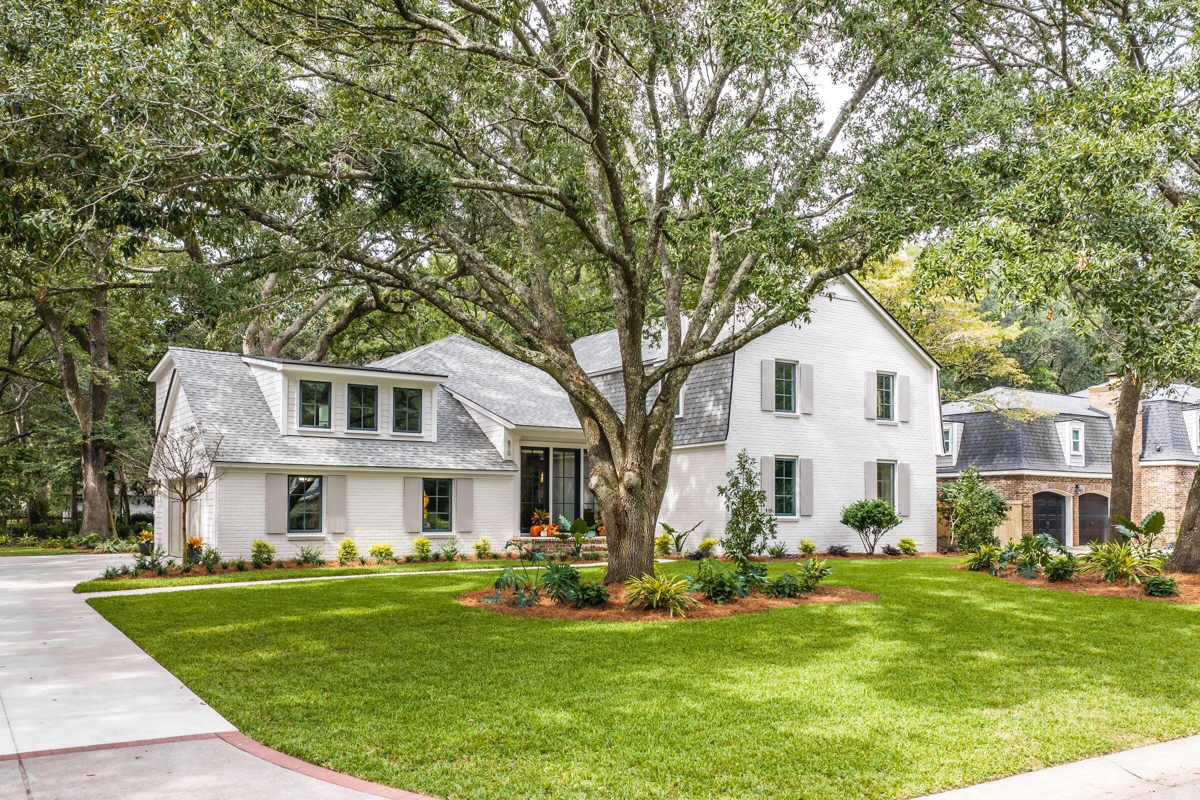 810 Creekside Drive