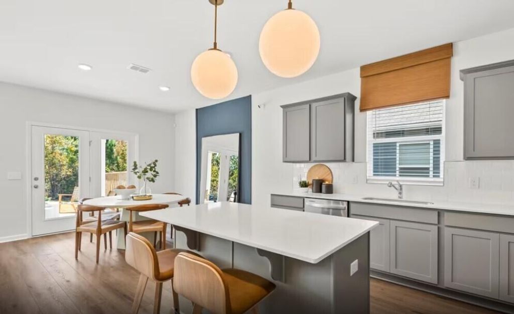 Photo of 711 Meadowbrook Lane, Summerville, SC 29486 (MLS # 26011311)