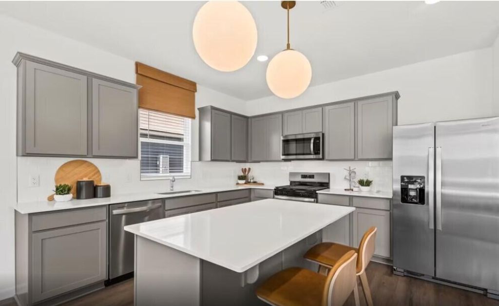 Photo of 711 Meadowbrook Lane, Summerville, SC 29486 (MLS # 26011311)