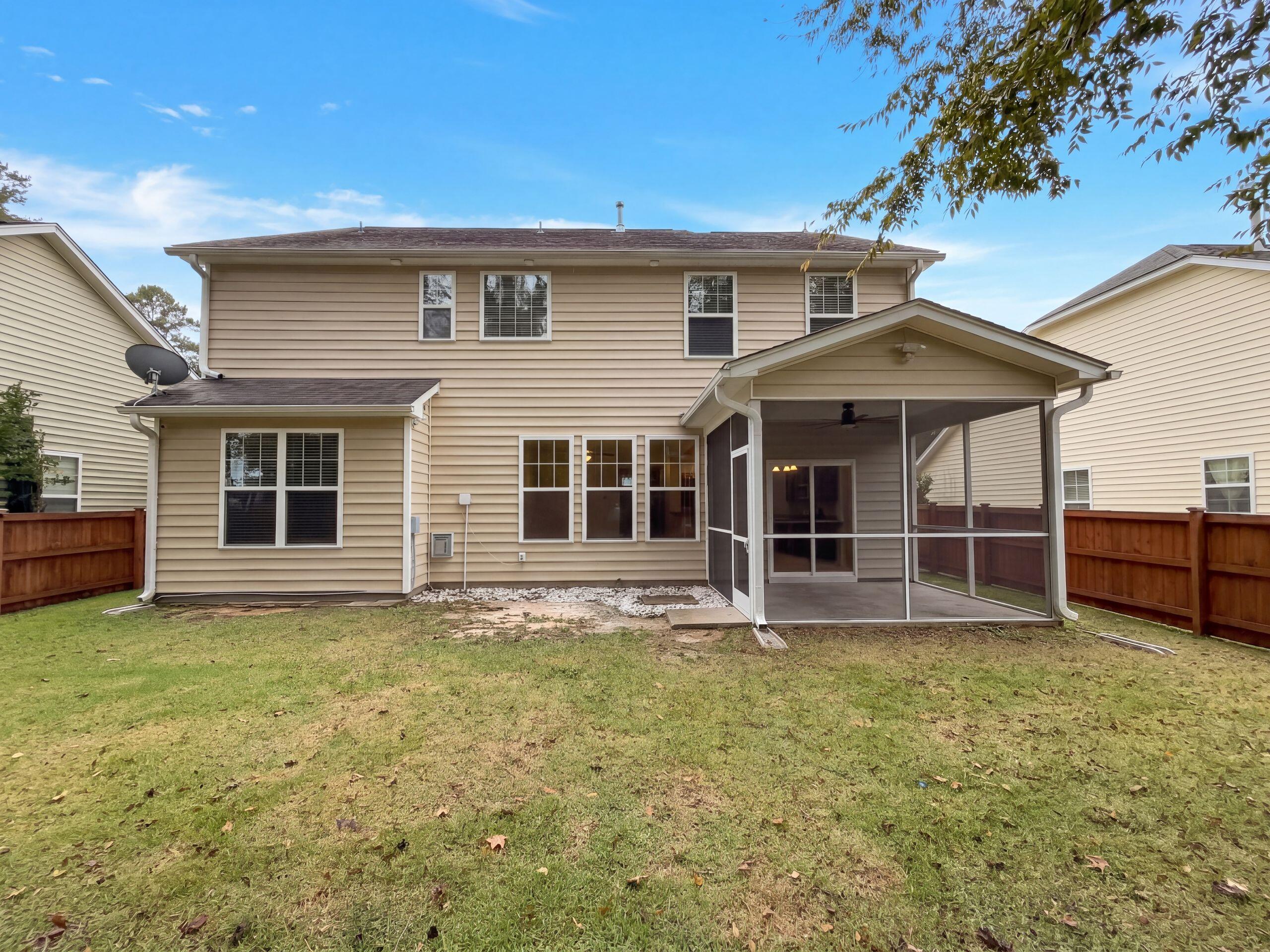 301 Freeland Way