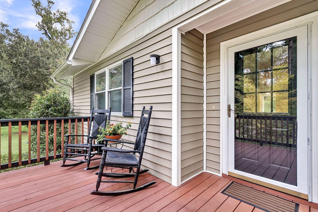 Photo of 101 Dukes Court, Summerville, SC 29483 (MLS # 26001417)