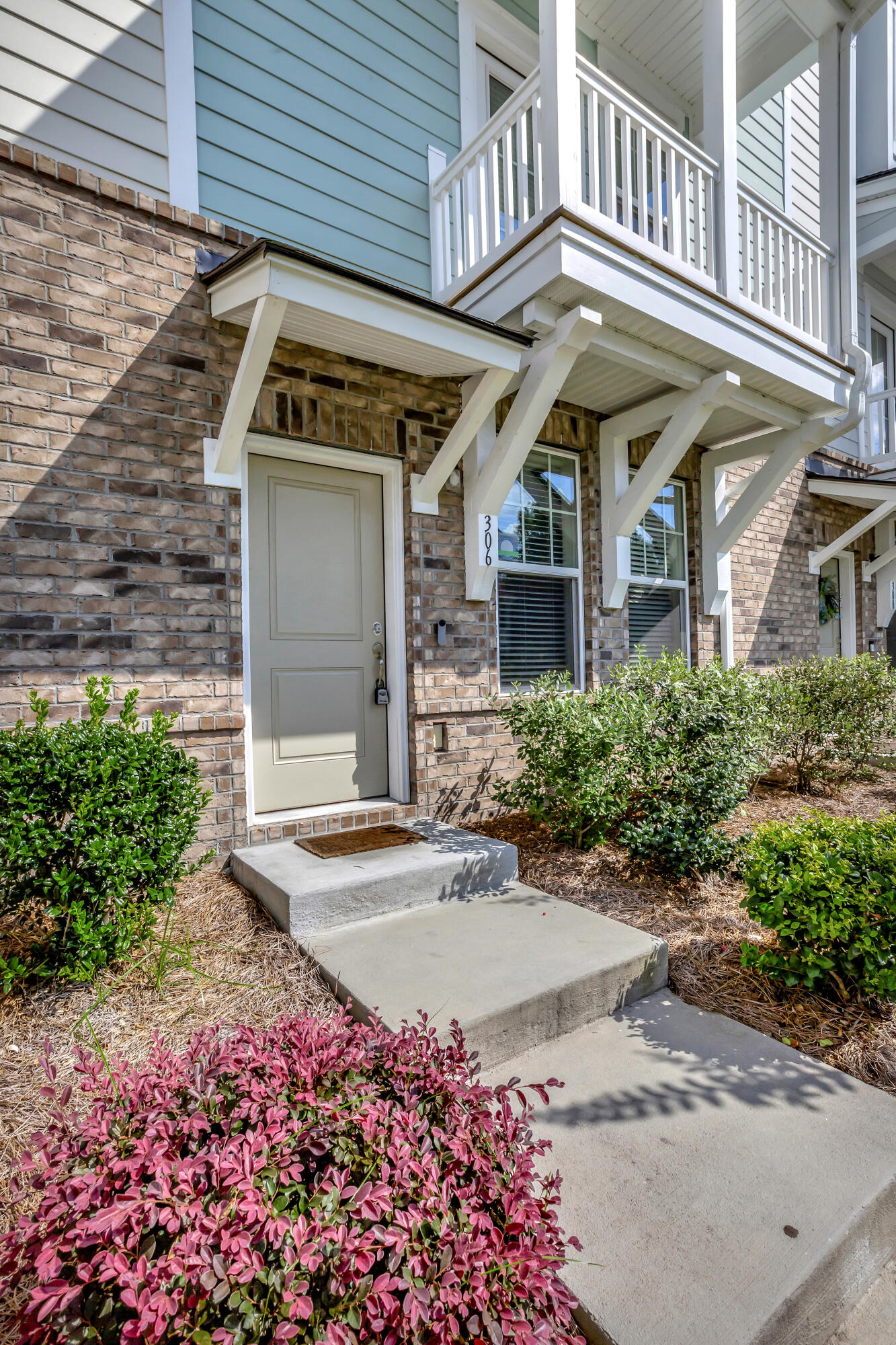 306 Pathfinder Way