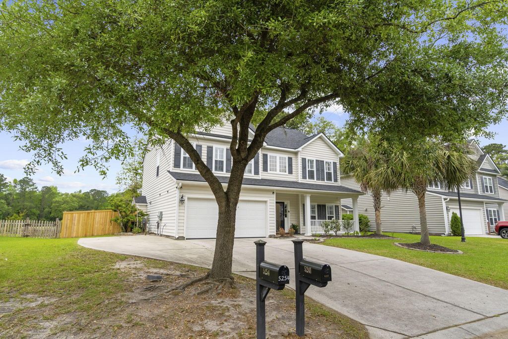 Photo of 5254 Mulholland Drive, Summerville, SC 29485 (MLS # 26010173)