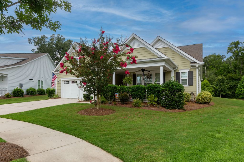 Photo of 126 Citrea Drive, Summerville, SC 29483 (MLS # 26002053)