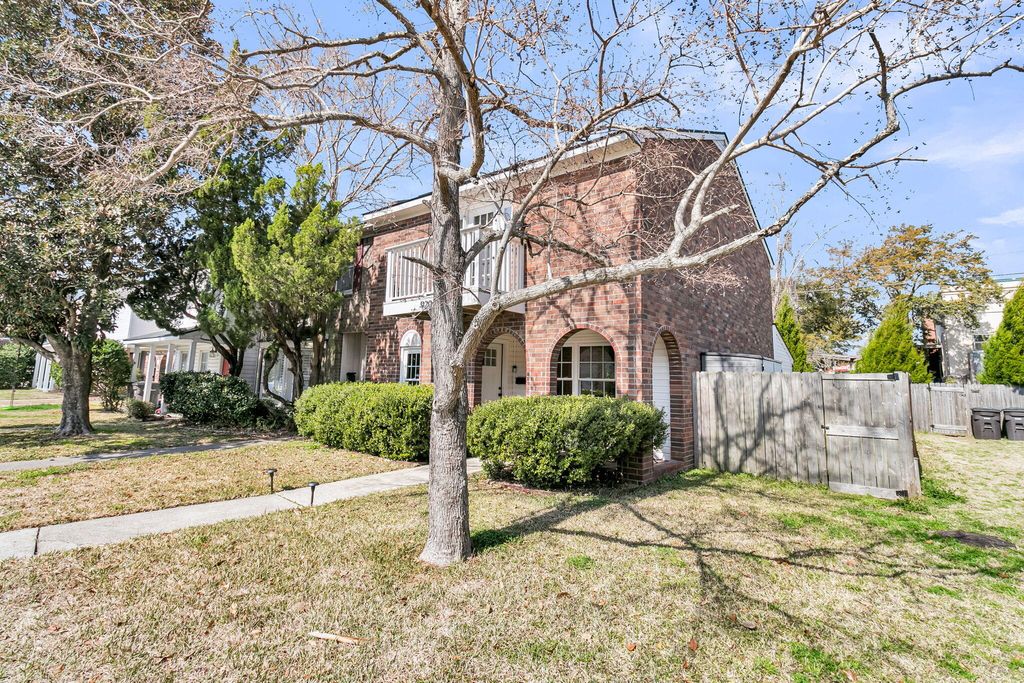 Photo of 920 Beresford Court, Mount Pleasant, SC 29464 (MLS # 26005254)