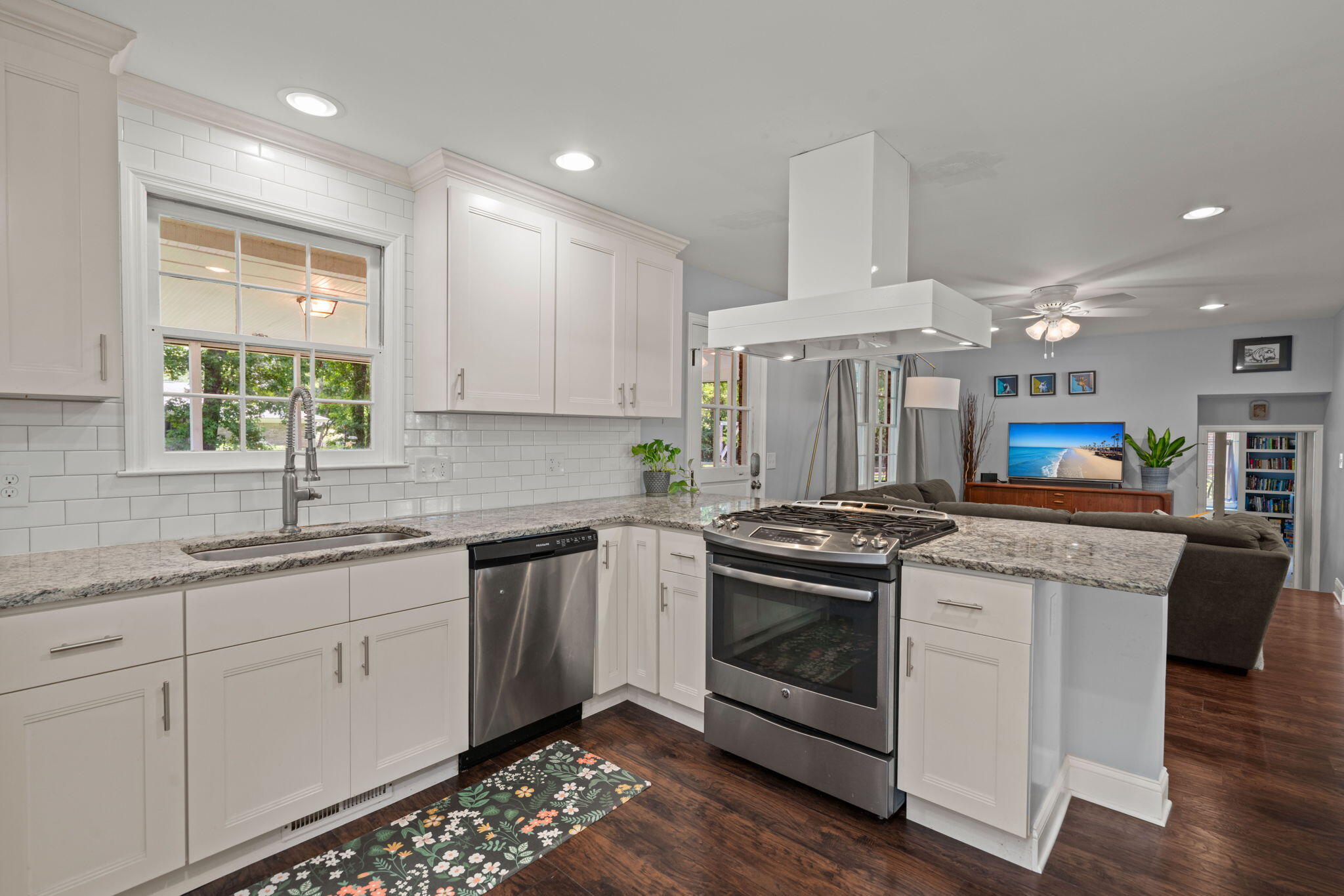 48 Heathwood Drive