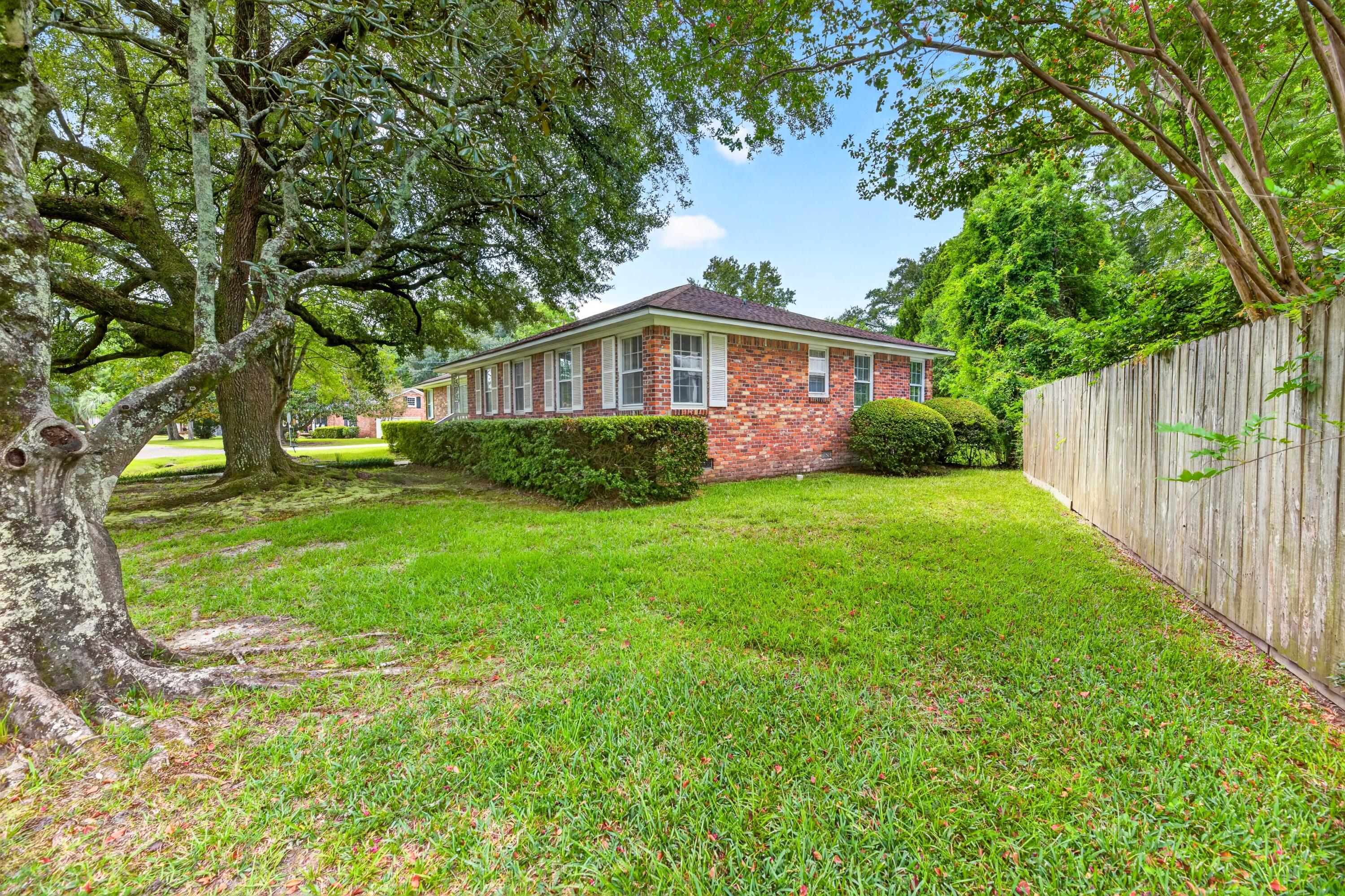 1884 Saint Julian Drive