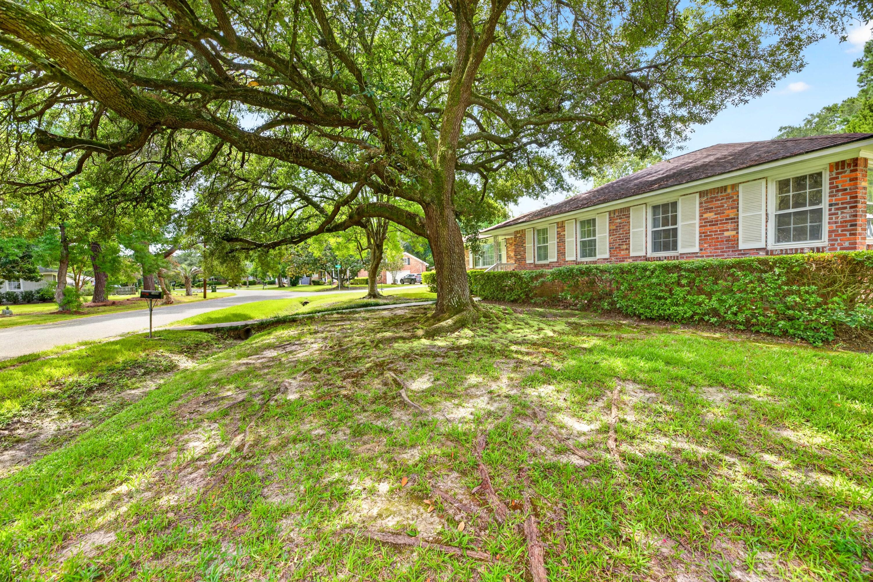 1884 Saint Julian Drive
