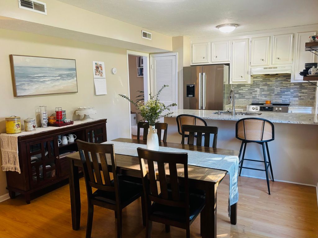 Photo of 904 Beresford Court, Mount Pleasant, SC 29464 (MLS # 26000740)