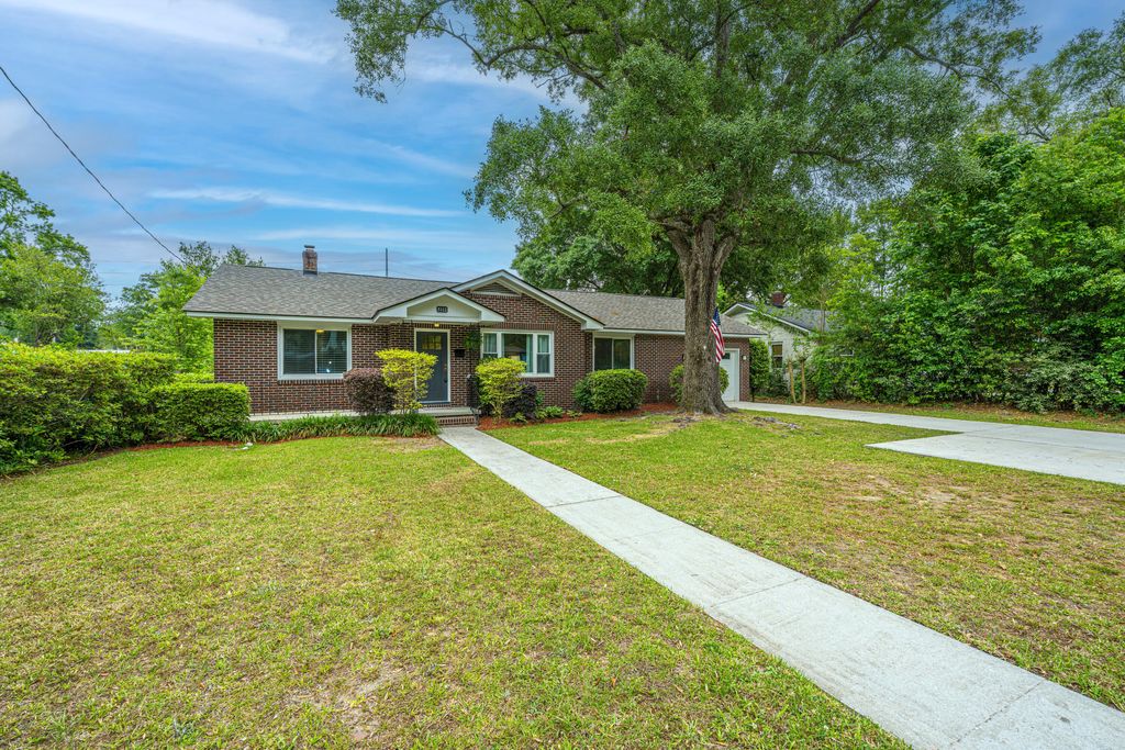 Photo of 5112 Victoria Avenue, North Charleston, SC 29405 (MLS # 26012307)