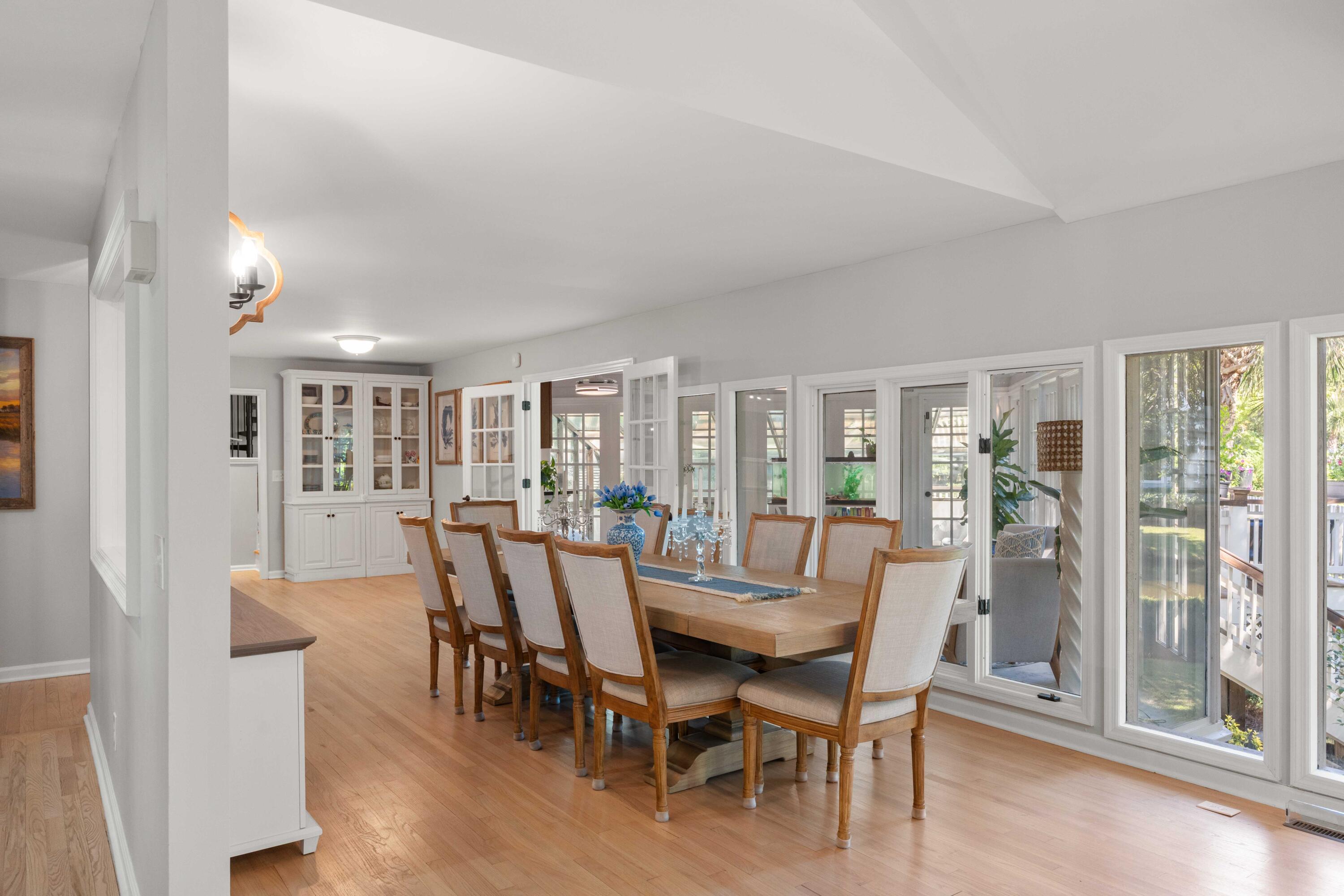 6 Sandwedge Lane