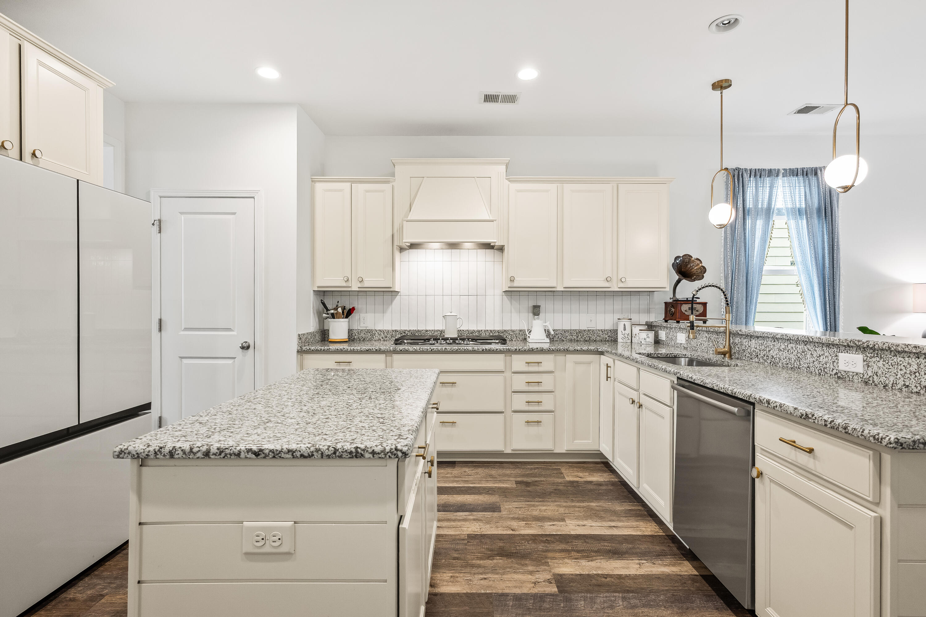 4291 William E Murray Boulevard