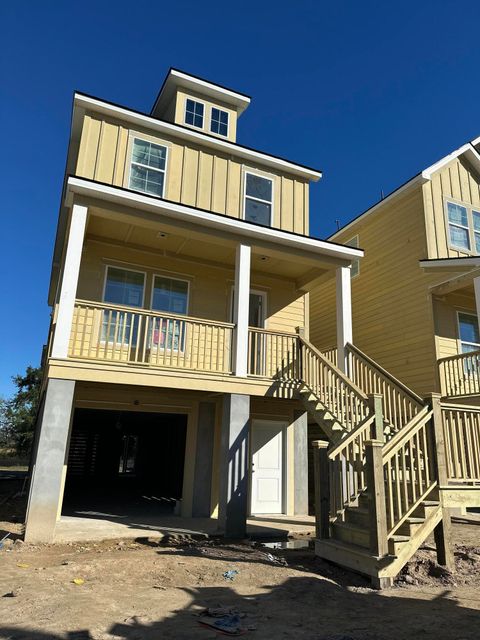 A home in North Charleston