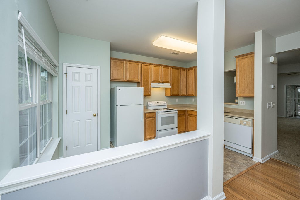 Photo of 202 Twin Tree Drive, Summerville, SC 29485 (MLS # 26025377)