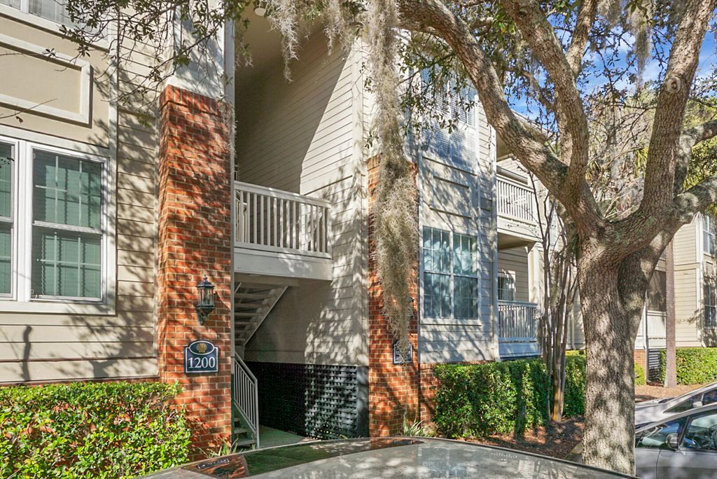 Photo of 1600 Long Grove Drive #1223, Mount Pleasant, SC 29464 (MLS # 26000028)