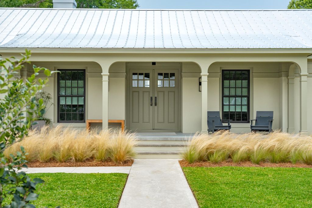 Photo of 922 Kincade Drive, Mount Pleasant, SC 29464 (MLS # 25016204)